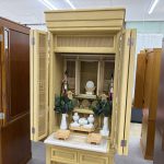 清らかな木肌が美しい祖霊舎（神徒壇）