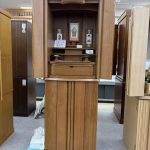 現代の住空間に自然と溶け込む優しい佇まいの家具調仏壇